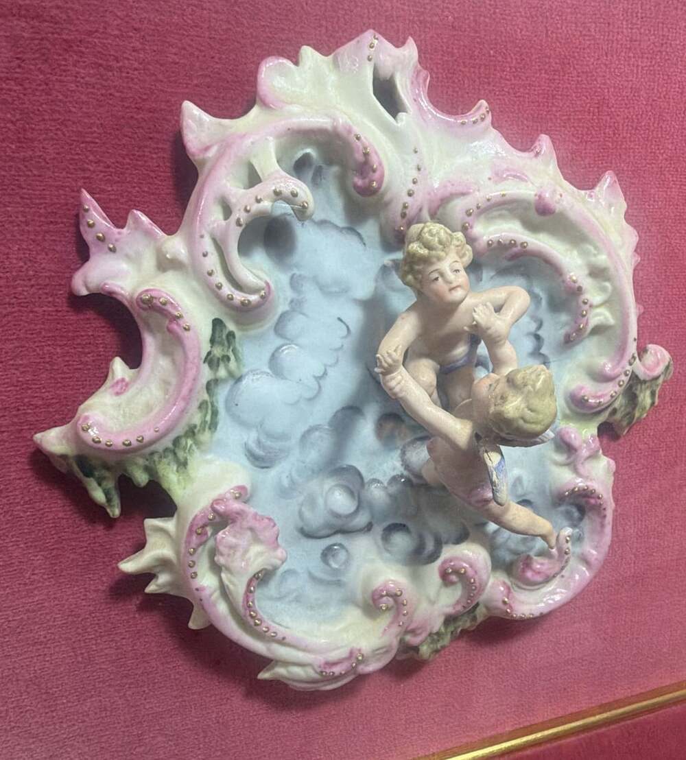 Capodimonte Bisque Porcelain Framed Cherubs High Relief Pair
